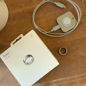 Oura Smart Ring with Charger